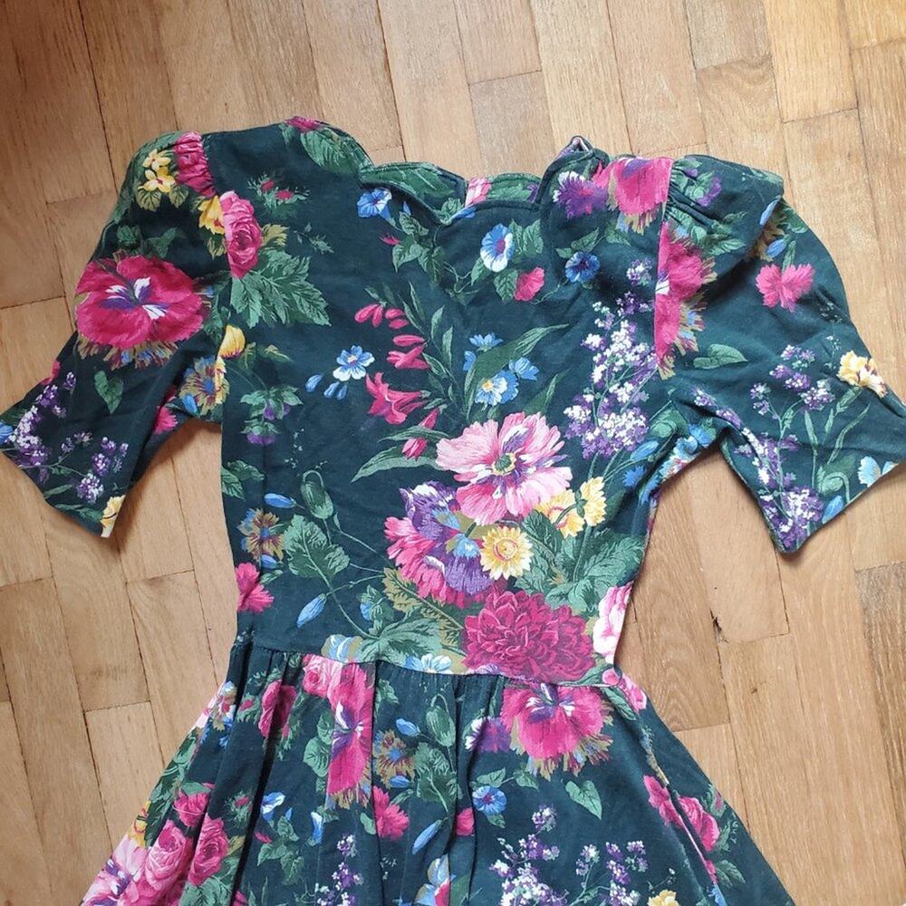 Vintage 80's Forest Green Floral A Line Fit and Flare Half Sleeve Midi Dress - Picture 4 of 12